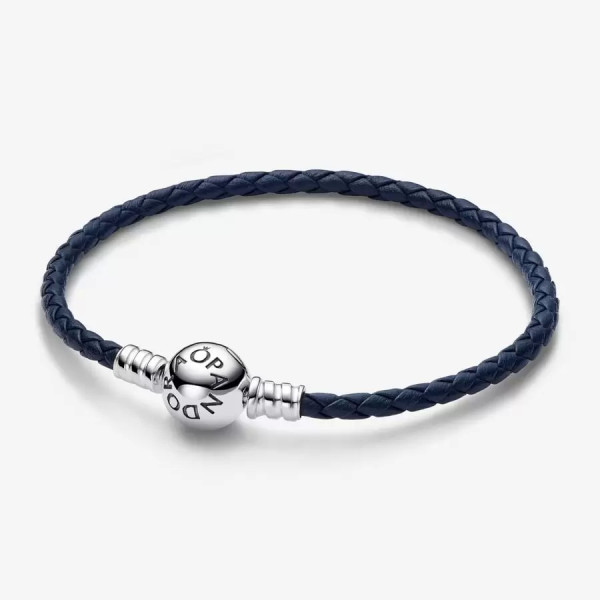 Pandora Moments Blauwe Gevlochten Leren Armband met ronde sluiting 592790C01-S2